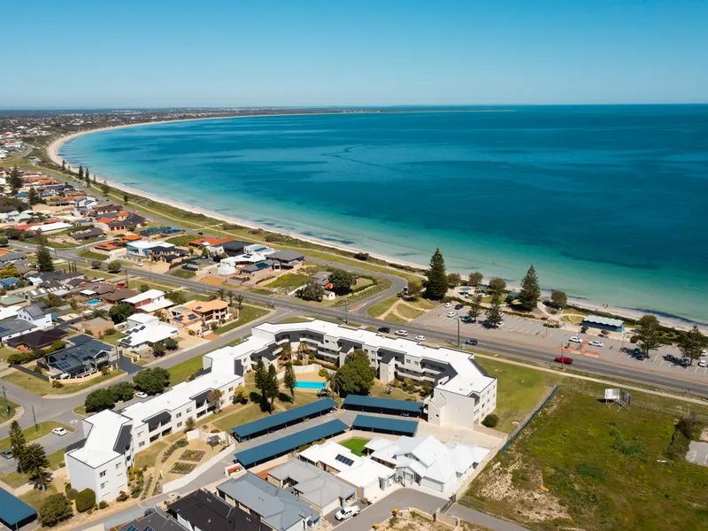 BREATHTAKING BEACHSIDE