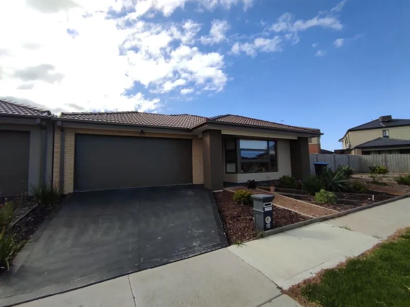 Amazing Home with FULL LIFESTYLE CENTRE ACCESS!!!