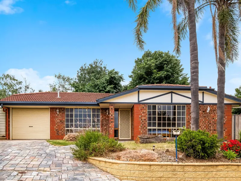 4 Bedroom Family Home - Quiet Cul-de-sac Location!