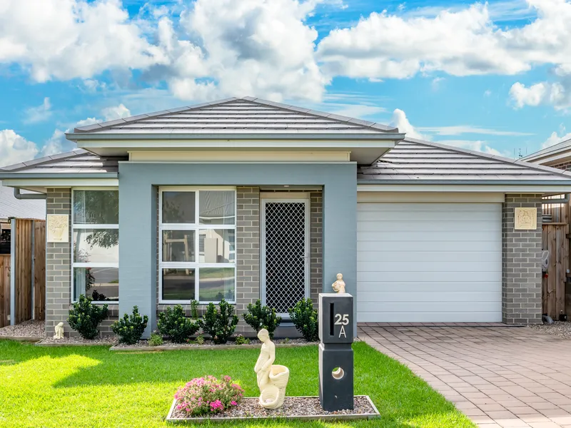 SLEEK AND MODERN IN AWESOME LOCALE