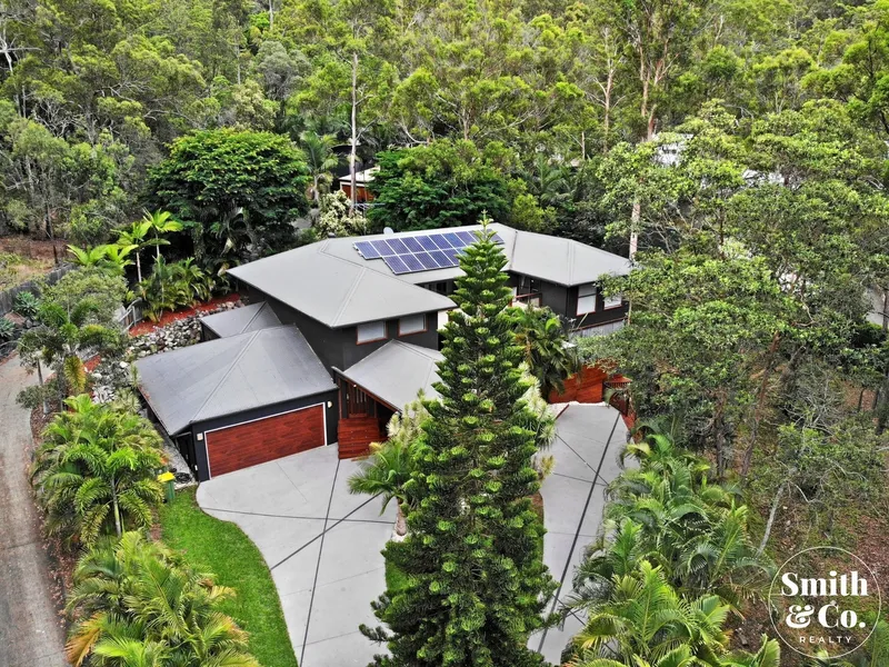 Contemporary Entertainer perfect for family life