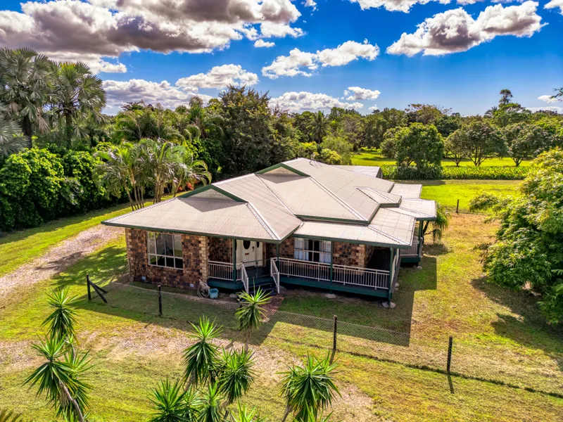 AUCTION - FABULOUS HOME ON SMALL ACREAGE