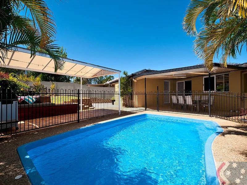 Private 4 Bedroom House - Central Location - 2 Bathrooms - Pool - 2 Entertainment Areas and Off Street Parking for 4 Vehicles