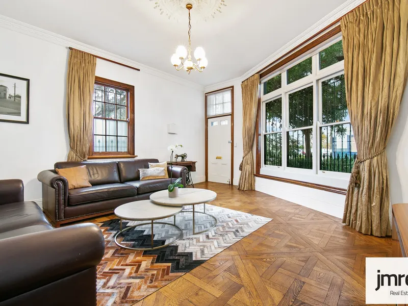 Period Charm in an enviable Fitzroy North locale