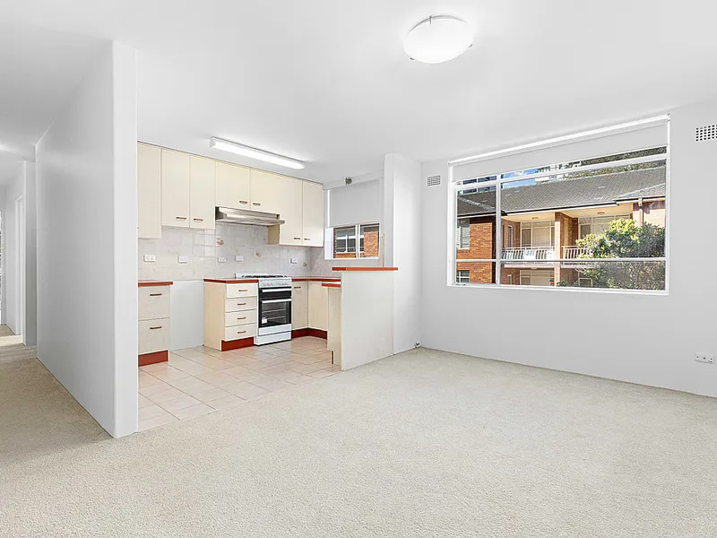 Quiet 2 bedroom Unit in Prime Location