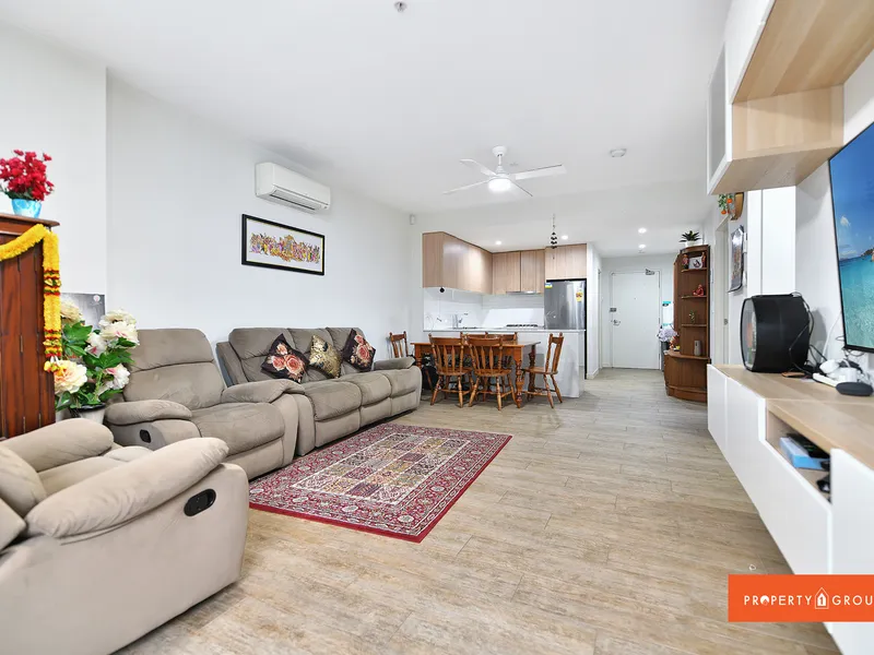 MODERN 2 BEDROOM APARTMENT WITHIN WALKING DISTANCE TO PARRAMATTA CBD