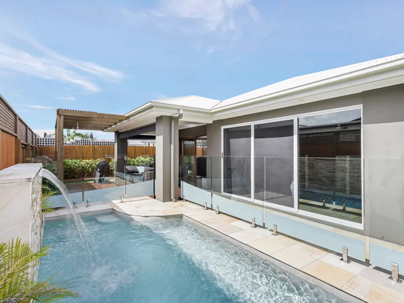 A Beautiful Plantation Built Home That Comes With a Swimming Pool