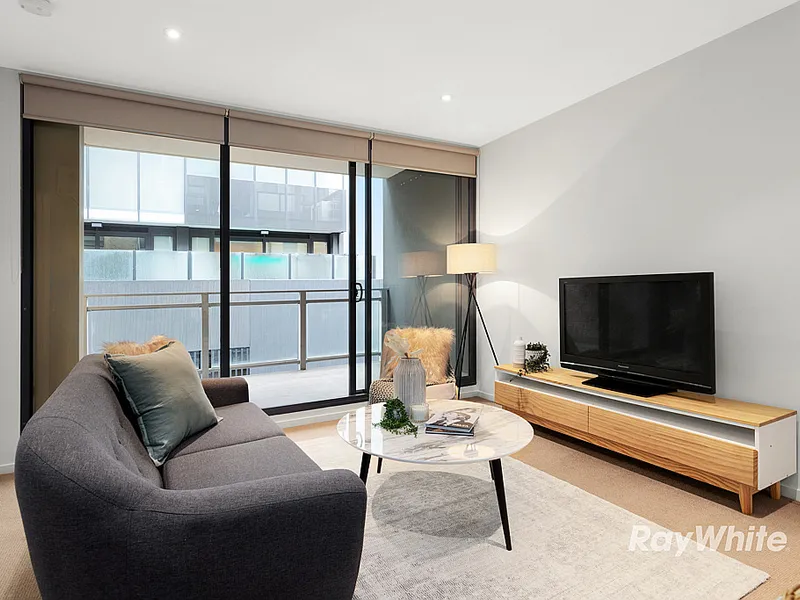 Online Auction | A Contemporary Hideaway on the Village Edge