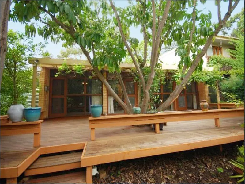 5 Bedroom Home Close to Pasadena Foodland