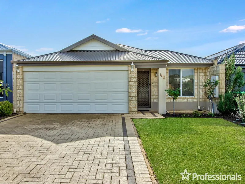 ENJOY EASY LIVING IN THIS EXECUTIVE PROPERTY! 