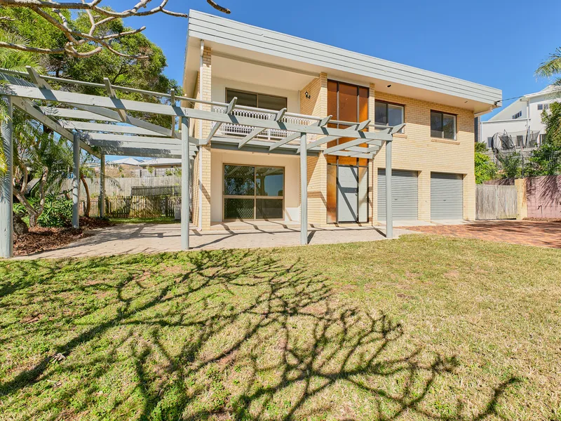 FIVE BEDROOM FAMILY HOME IN SOUGHT AFTER KIN KORA AREA