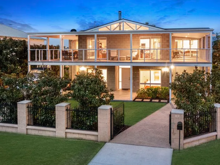 STUNNING ARCHITECTURE A STONE’S THROW FROM THE BEACH!