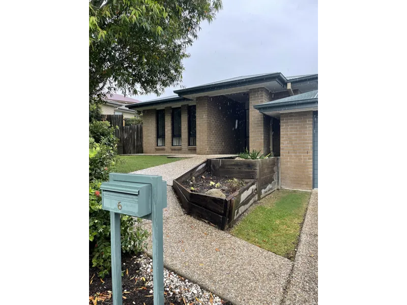 Fantastic Family home in Flinders View - Available NOW - Please submit your application to view this lovely home