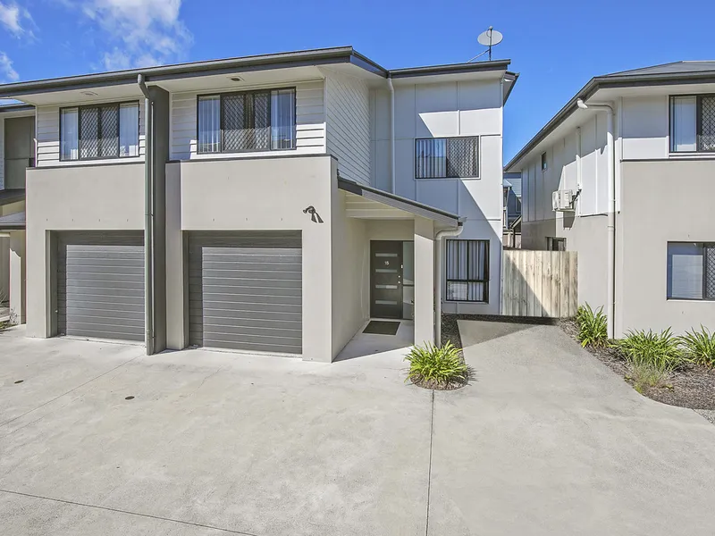 RARE OPPORTUNITY - 3 LEVEL TOWNHOUSE