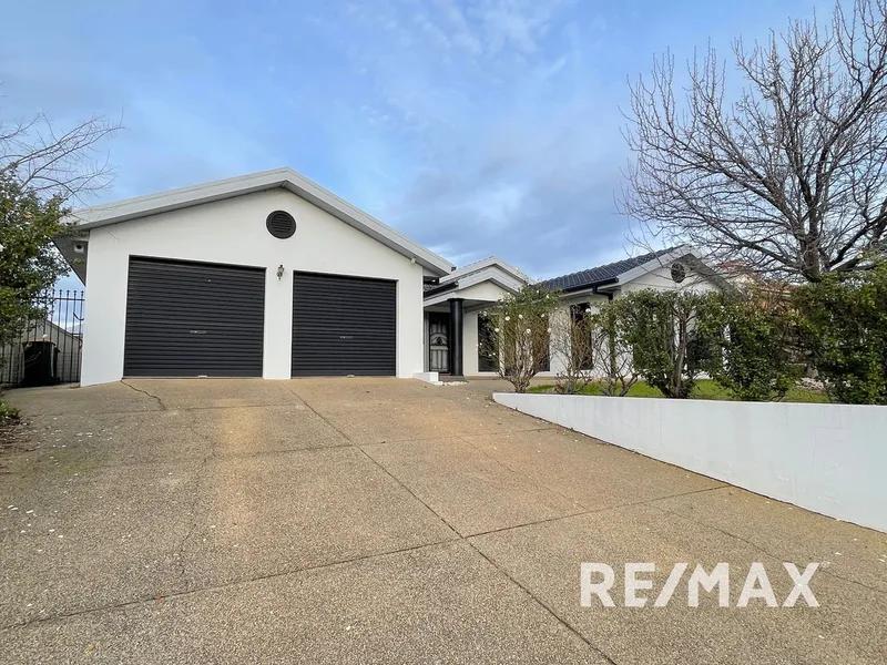 Large Family Home with Powered Shed