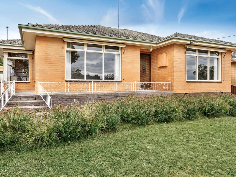 Brick veneer in ever popular Ballarat North