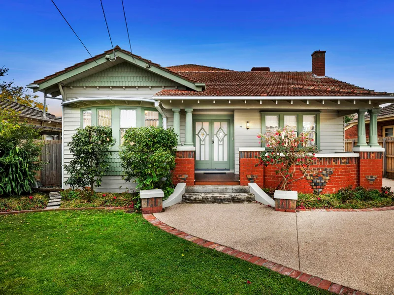 Picturesque Californian Charms With A Modern Mood