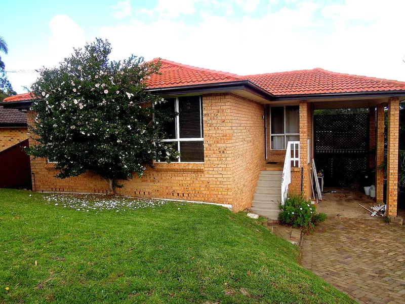 FAMILY HOME LOCATED IN A QUIET STREET