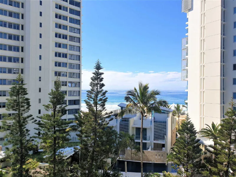 BreakFree LongBeach - Unfurnished One Bedroom Apartment