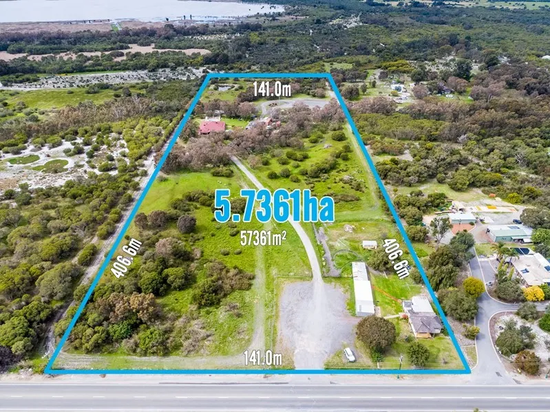 Astute investor needed. Last one left on the strip - 5.74 HECTARES!