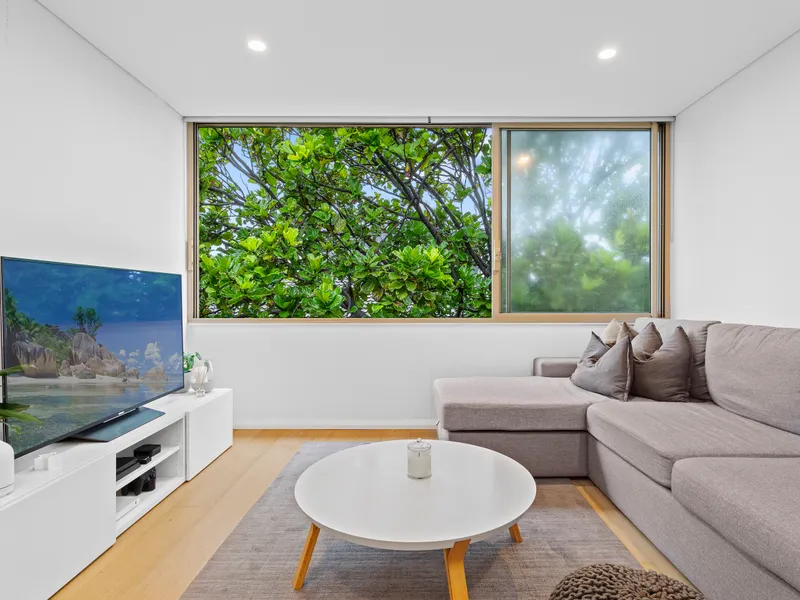 Stunning apartment in unbeatable beachside location