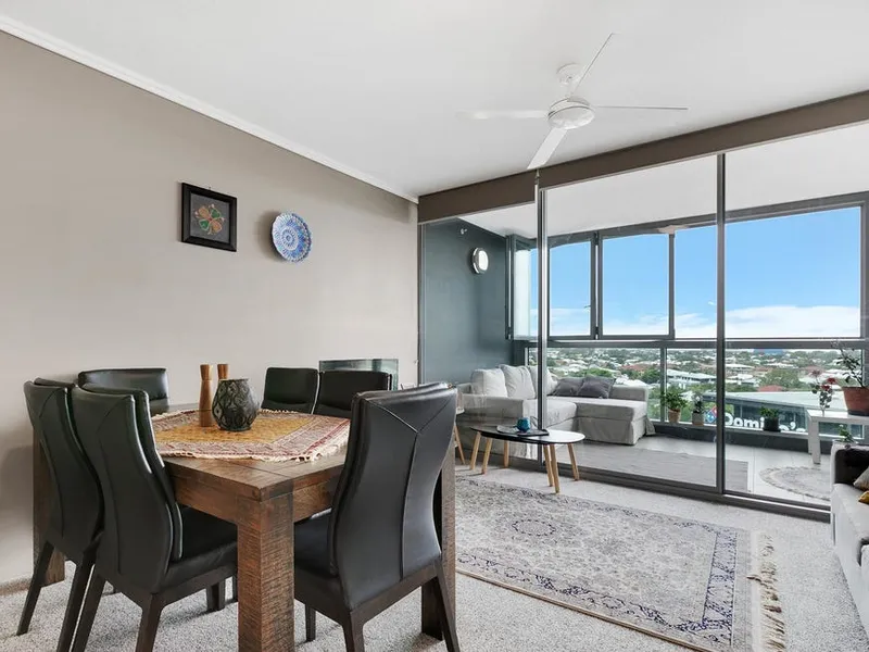 Elegant living in Riverside Hamilton, the Heart of Brisbane.
