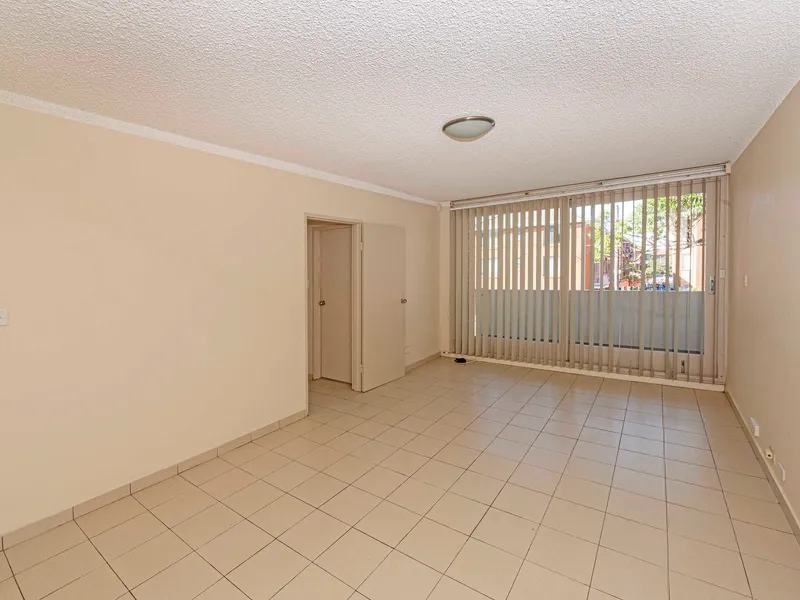 SPACIOUS TWO BEDROOM APARTMENT