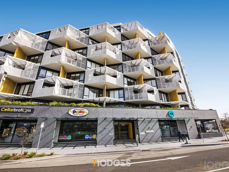 LIFESTYLE, CONVENIENCE AND A LITTLE TASTE OF LUXURY