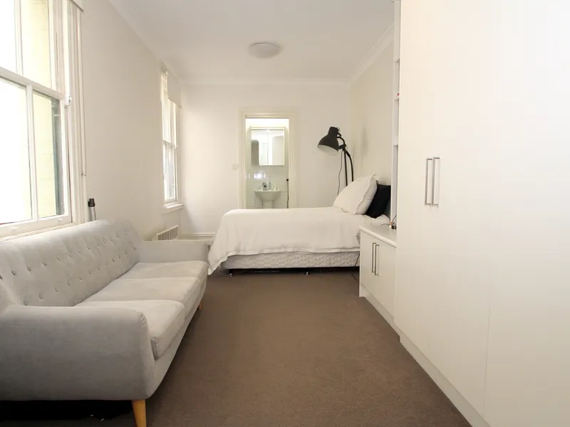 Modern Studio Apartment