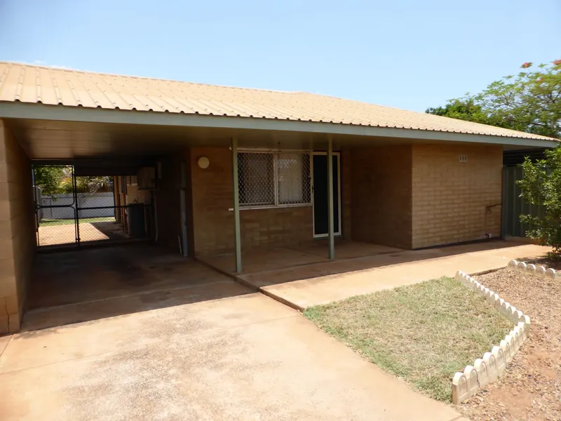 LOVELY 2 BEDROOM DUPLEX IN MILLARS WELL!