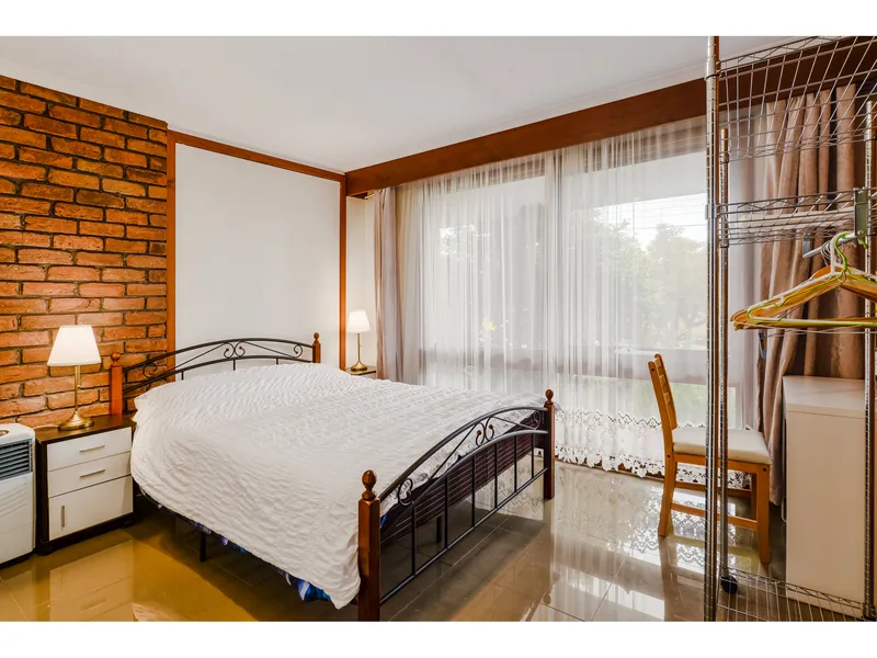 STUNNING HOUSE IN DONCASTER! - FULLY FURNISHED WITH EVERYTHING AT YOUR DOORSTEP.