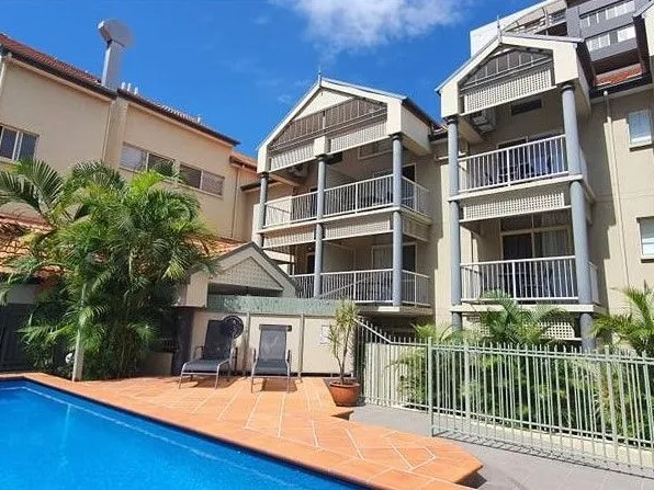 Exclusive Rental Opportunity at 50/85 Deakin Street, Kangaroo Point, Qld 4169