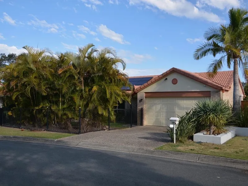 SPACIOUS FAMILY HOME