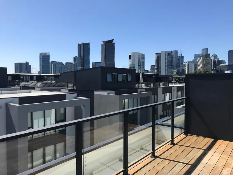 Contemporary Luxury Townhouse with city views at Port Melbourne