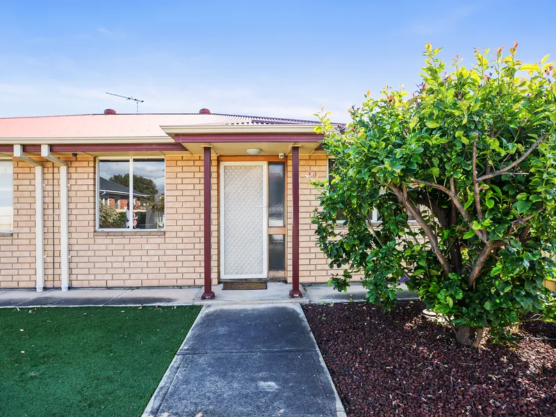 2 Bedroom Unit in a Quiet and secure location