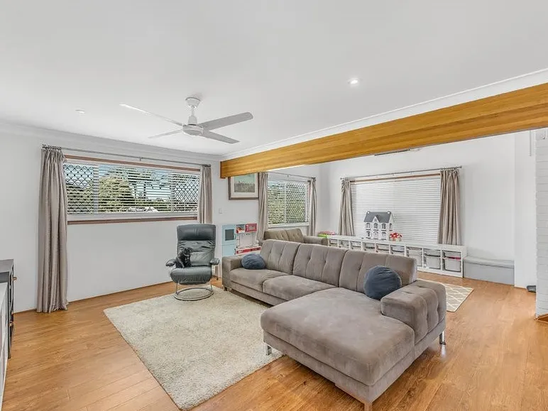 Family Home in Sought After Pocket!