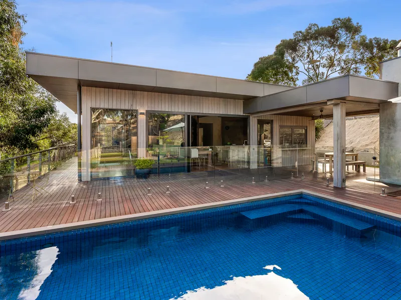 Divine Family Home - LIFESTYLE PROPERTY WITH BARWON RIVER FRONTAGE