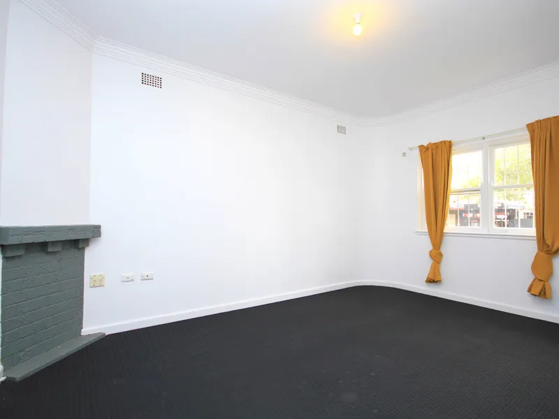 TWO BEDROOM APARTMENT IN BLOCK OF SIX