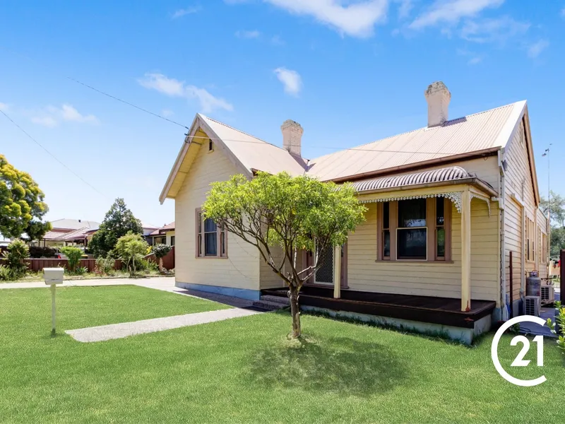 HOME PLUS INCOME - BIG BLOCK - WALK TO STATION