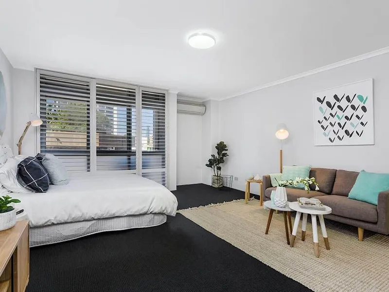 Perfectly positioned unit with Aircon in Bondi Junction Email to inspect