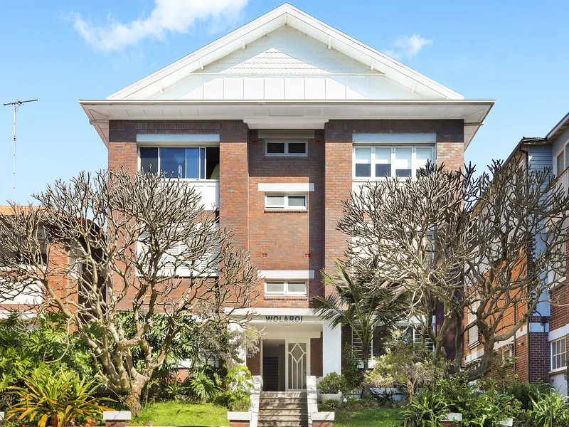 House-like beachside sanctuary footsteps to the sand
