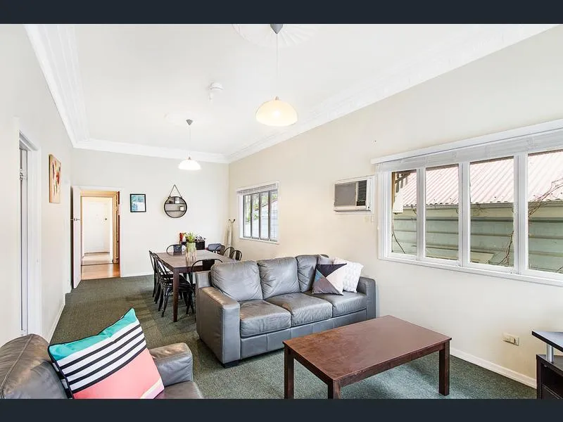CLOSE TO KANGAROO POINT - FREE WIFI 
