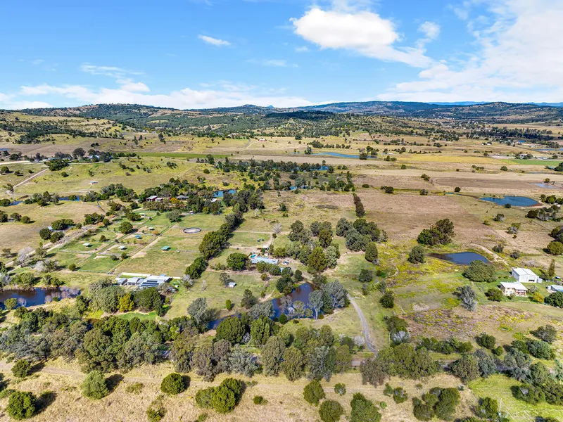 Picturesque Lifestyle Property - 20 acres with Two Dams and Town Water