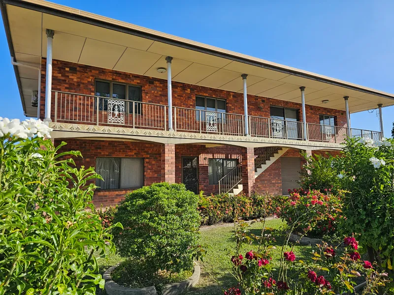 Great Location - Huge Home