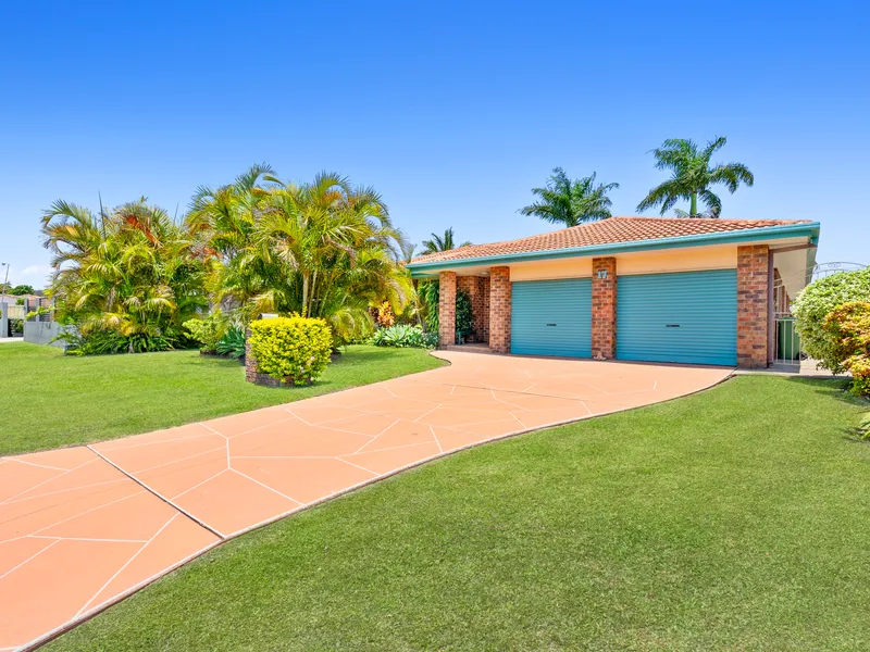 Quiet cul de sac location.