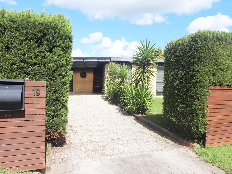 19 WENTWORTH DRIVE, SOUTH CAMDEN