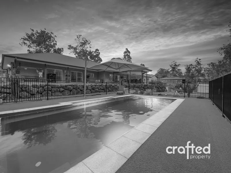 acreage life | Sensational Family Home Overlooking the Spring Mountain Reserve & Lake (Land 4204m2)