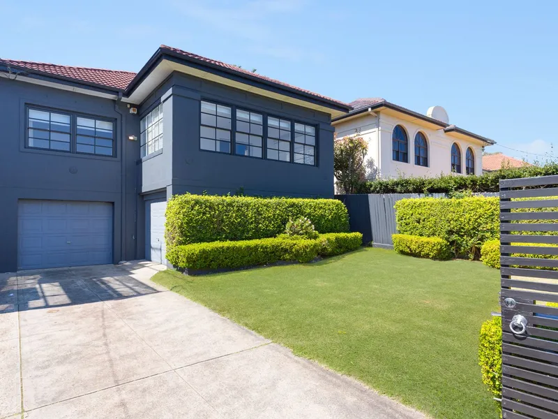 BEAUTIFUL FAMILY HOME WITH LEVEL GARDENS