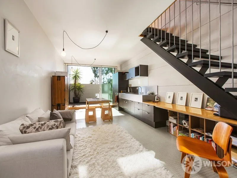 2 striking levels offering the big three sun, light & space.