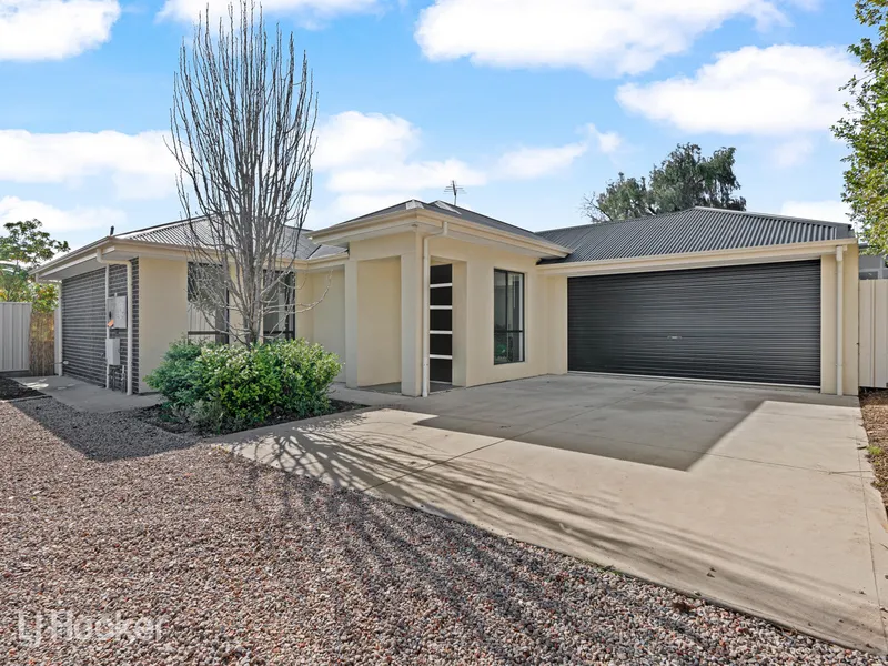 Modern Contemporary Living